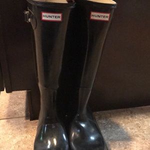 Hunter black rain boots 6/7m